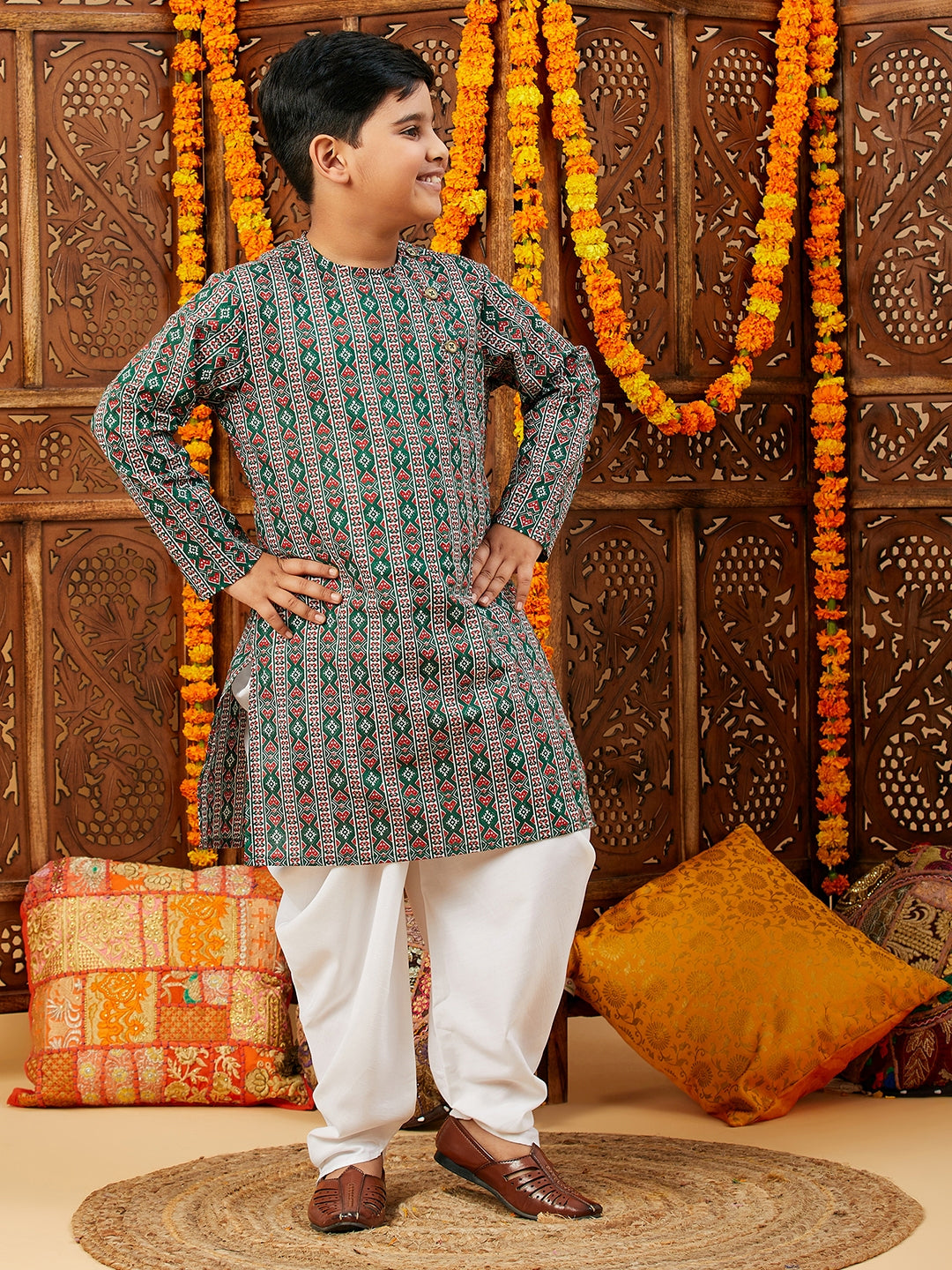 Boys Knee Length Abstract print Kurta Set - Green
