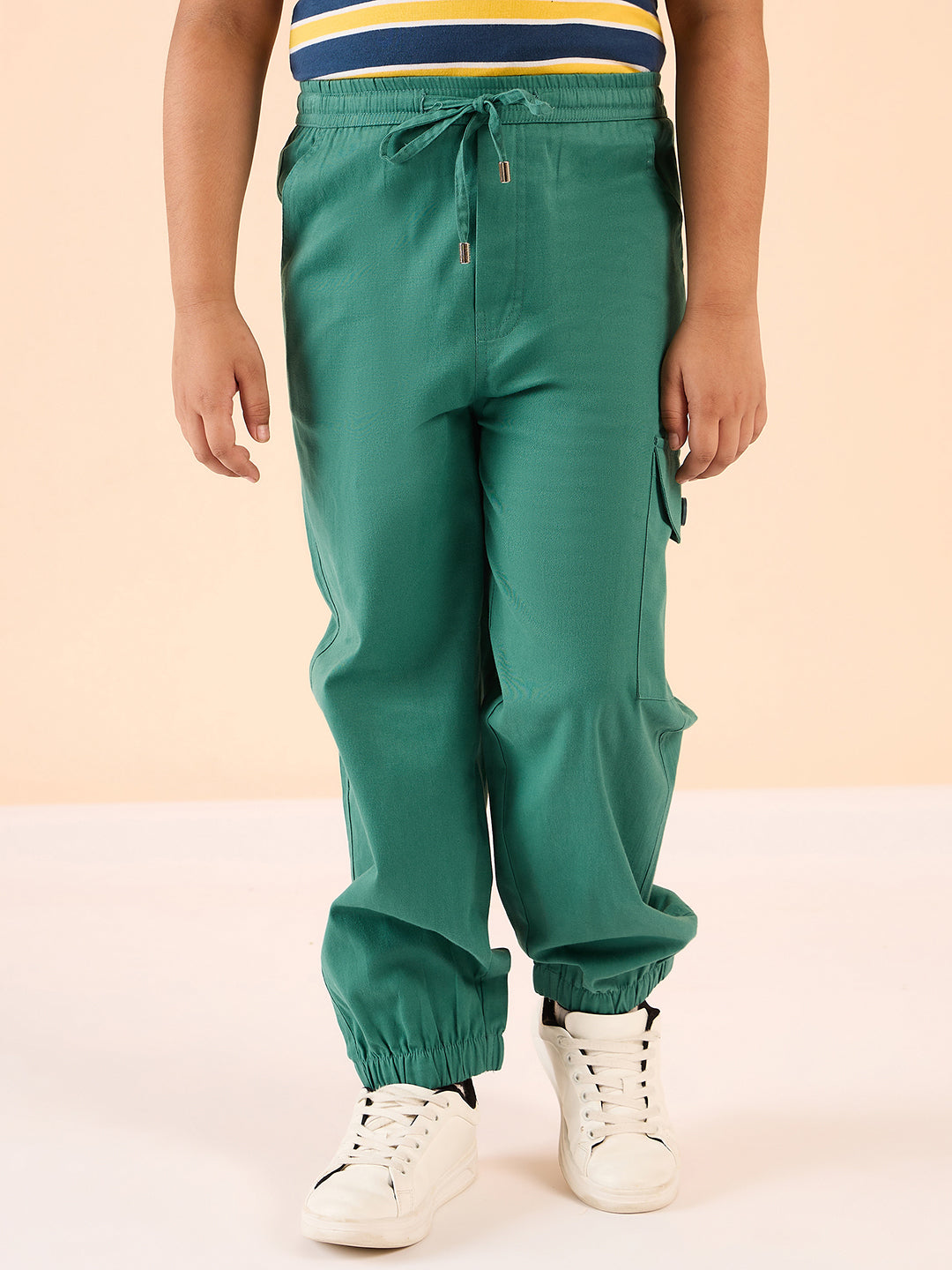 Boys Ankle Length Solid Cargo Pants - Green