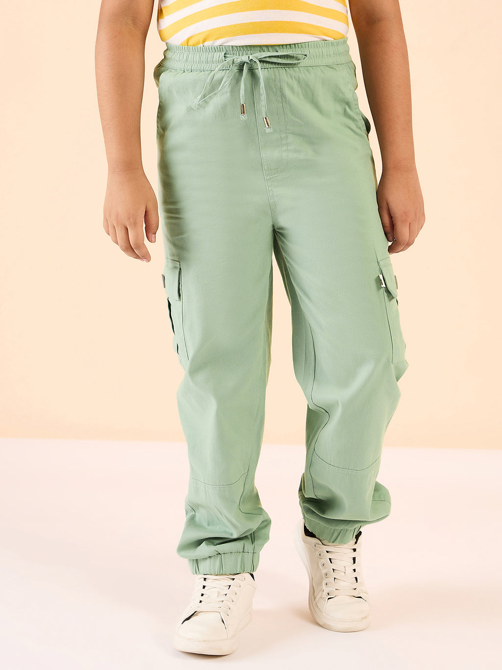 Boys Ankle Length Solid Cargo Pants - Green