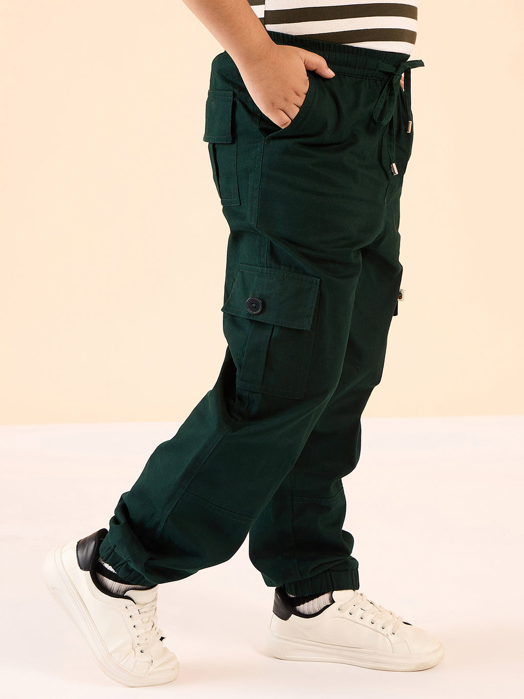 Boys Ankle Length Solid Cargo Pants - Green