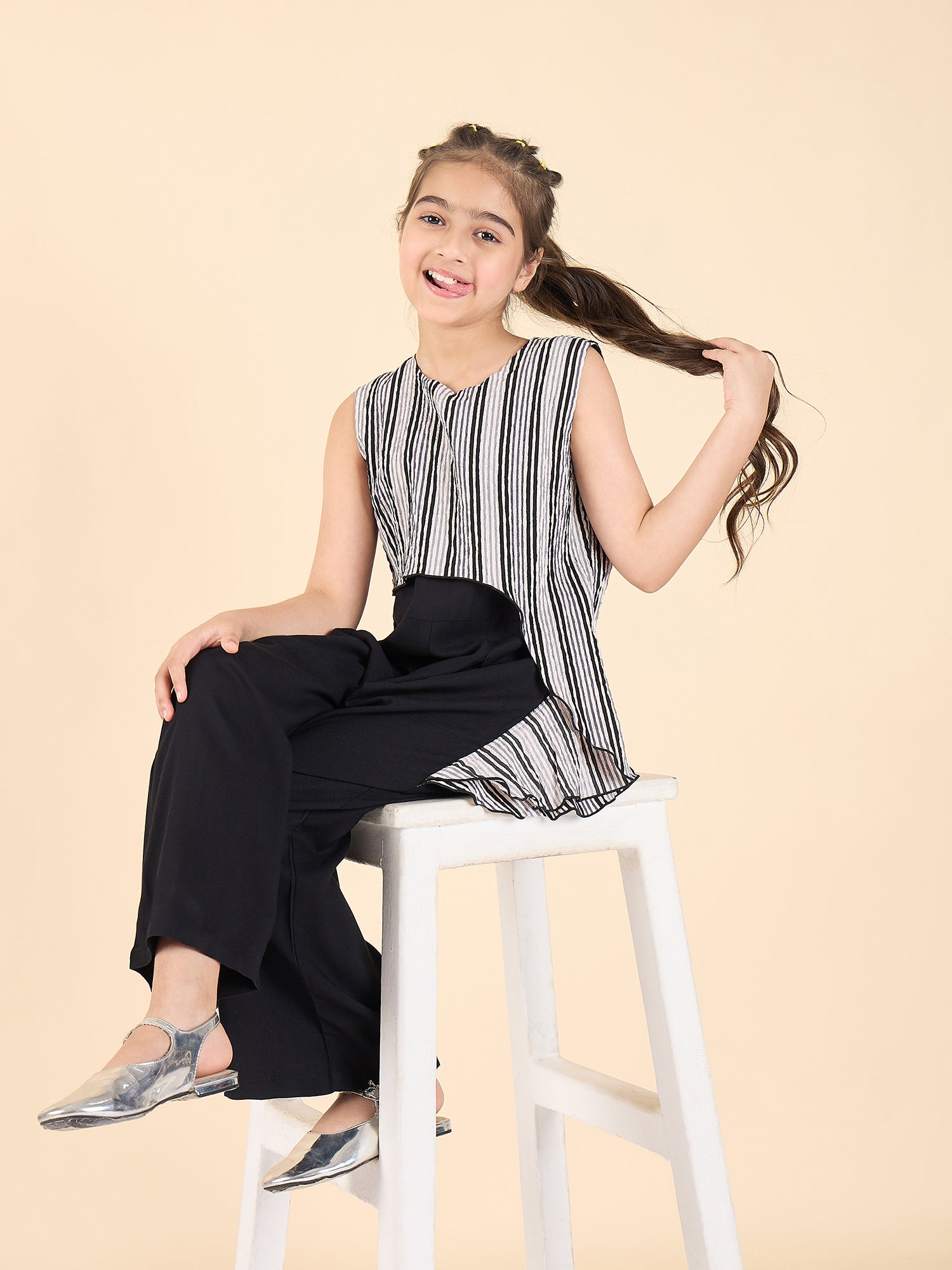 Girls Ankle Length All over Print Jumpsuit - Black