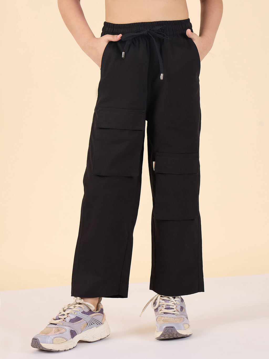 Girls Ankle Length Solid Cargo Pants - Black