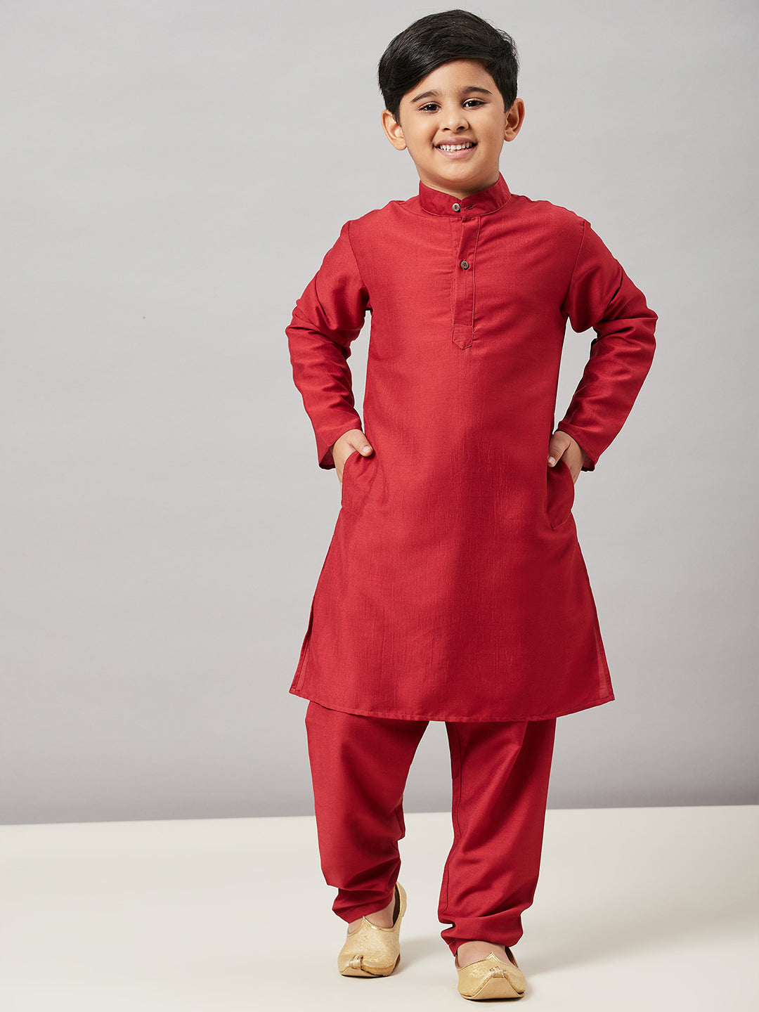 Boys Knee Length Solid Kurta Set - Maroon