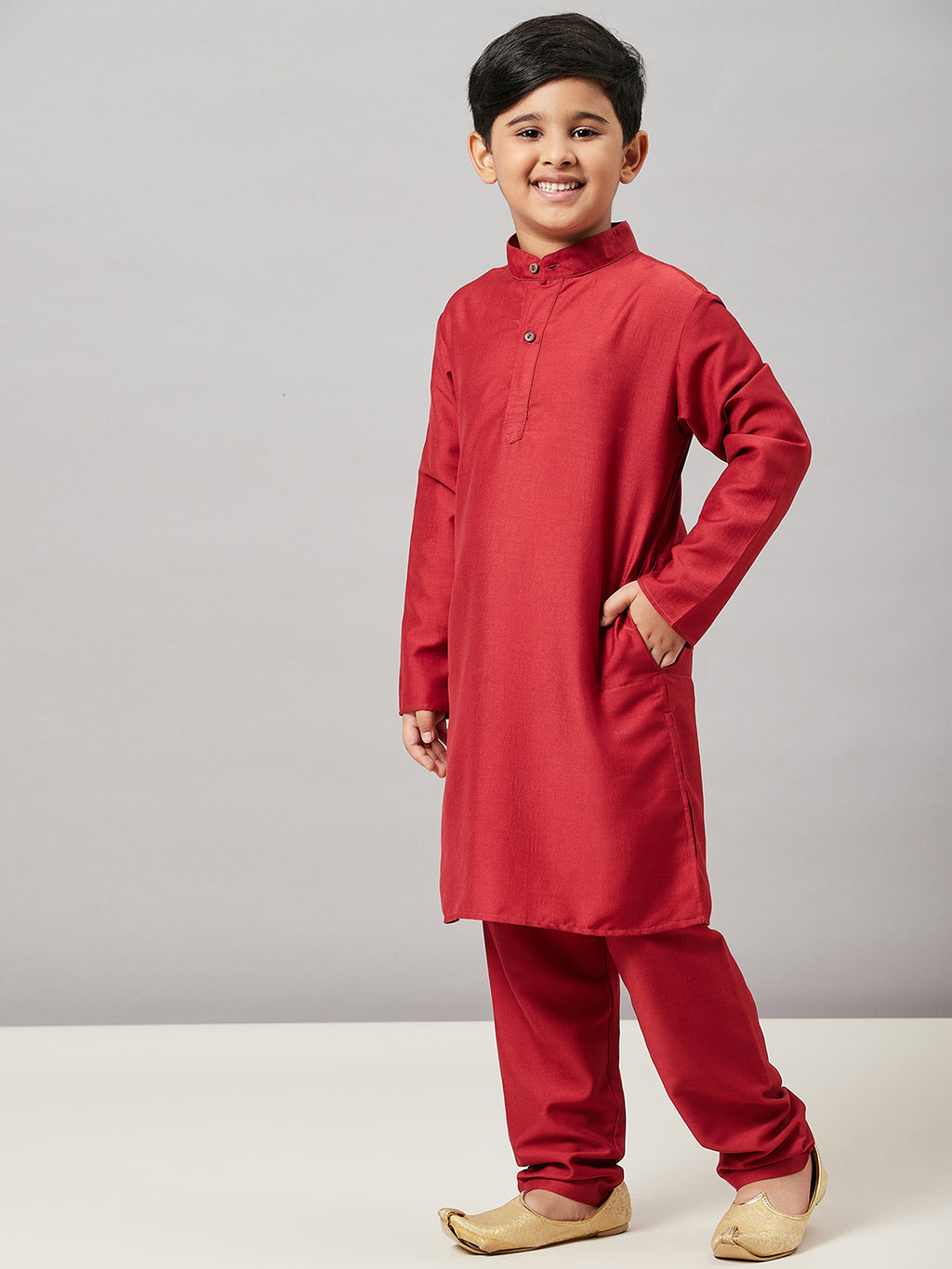 Boys Knee Length Solid Kurta Set - Maroon