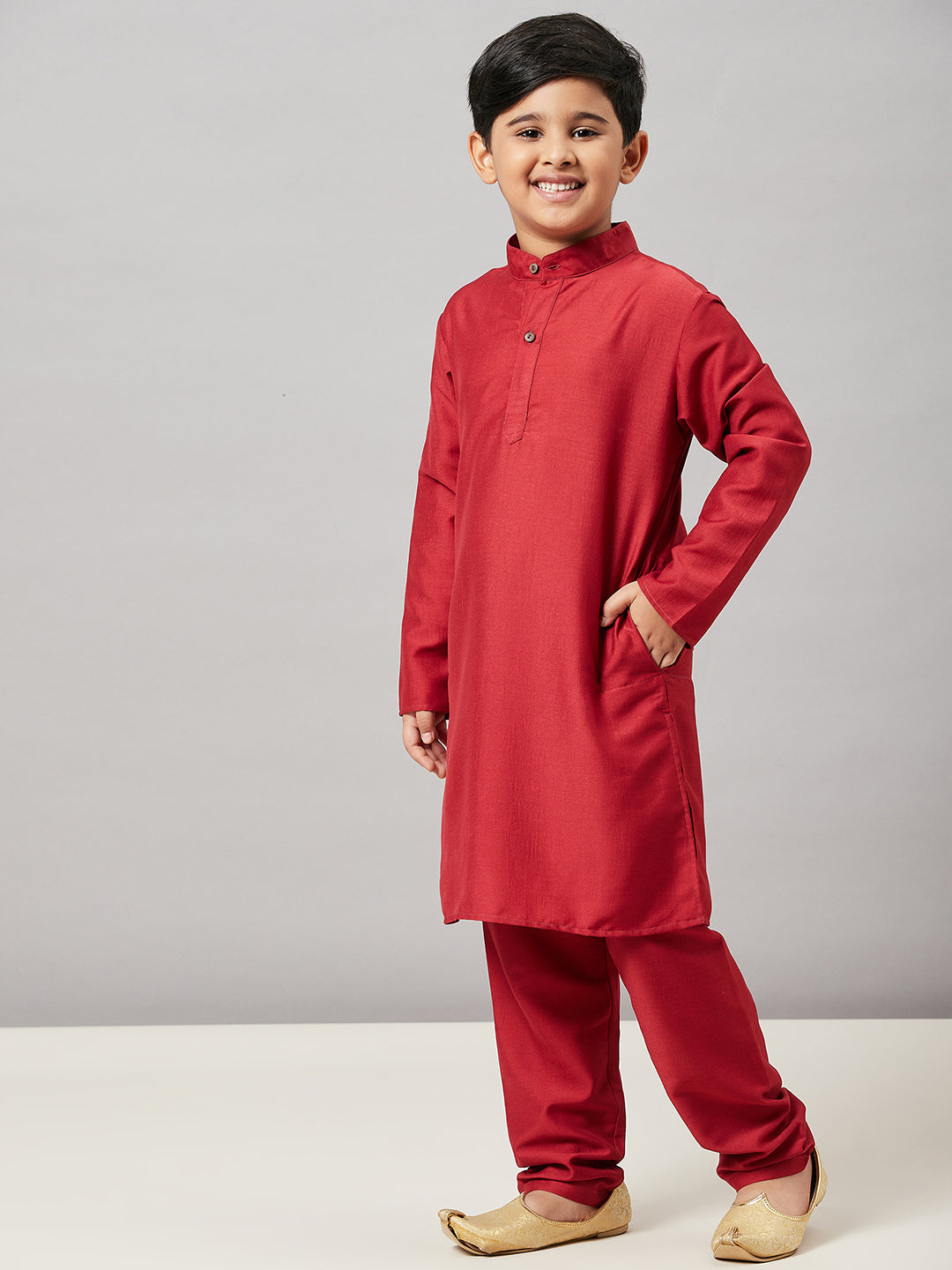 Boys Knee Length Solid Kurta Set - Maroon